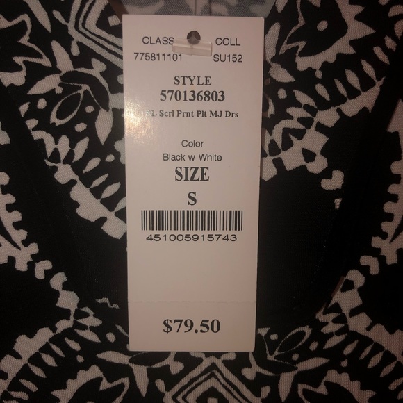 White House Black Market | Scroll Print Dress - Picture 5 of 8